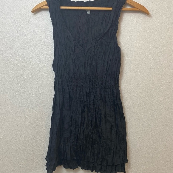 EUC J. Jill 100% Silk Black Crinkle Beaded Sleeveless Blouse Size S - Picture 1 of 7